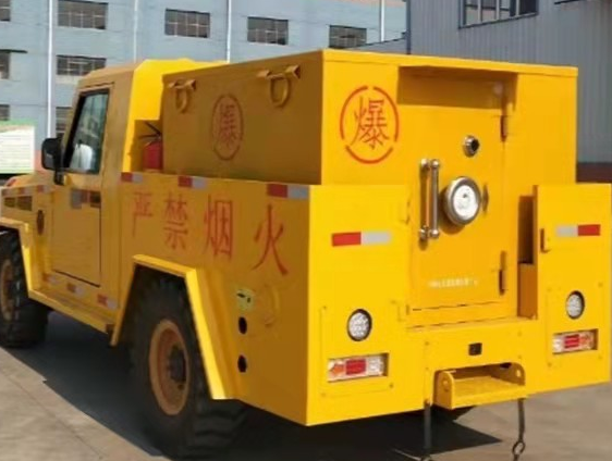 思明凯龙爆破器材运输车：保障爆破任务的安全运行